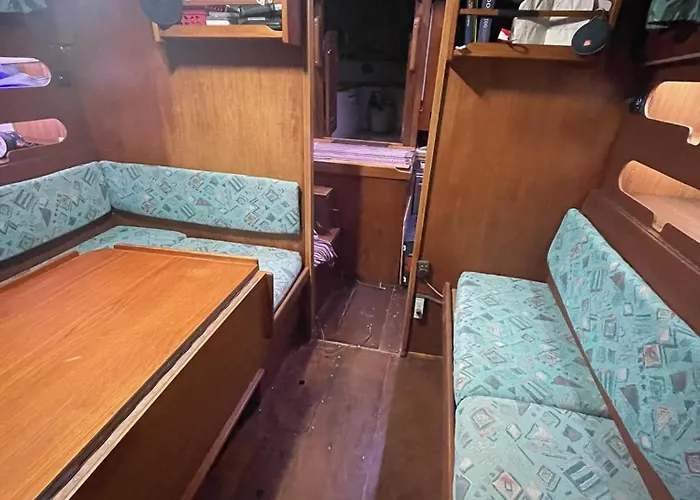 El Velero 卡列罗港