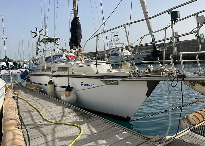 Båthotell El Velero *