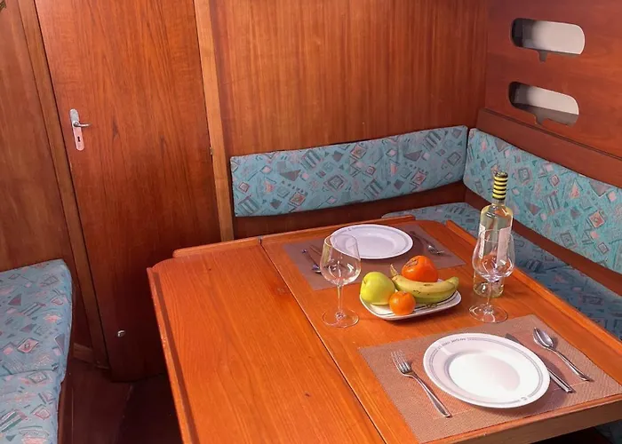 El Velero 卡列罗港