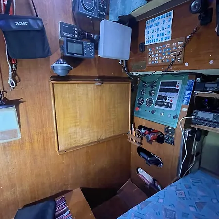 El Velero Puerto Calero