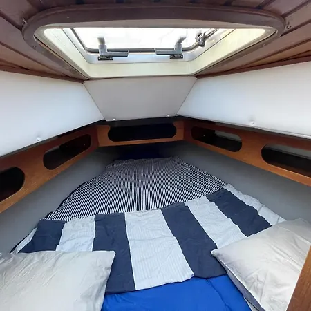 Hotel en barco El Velero *